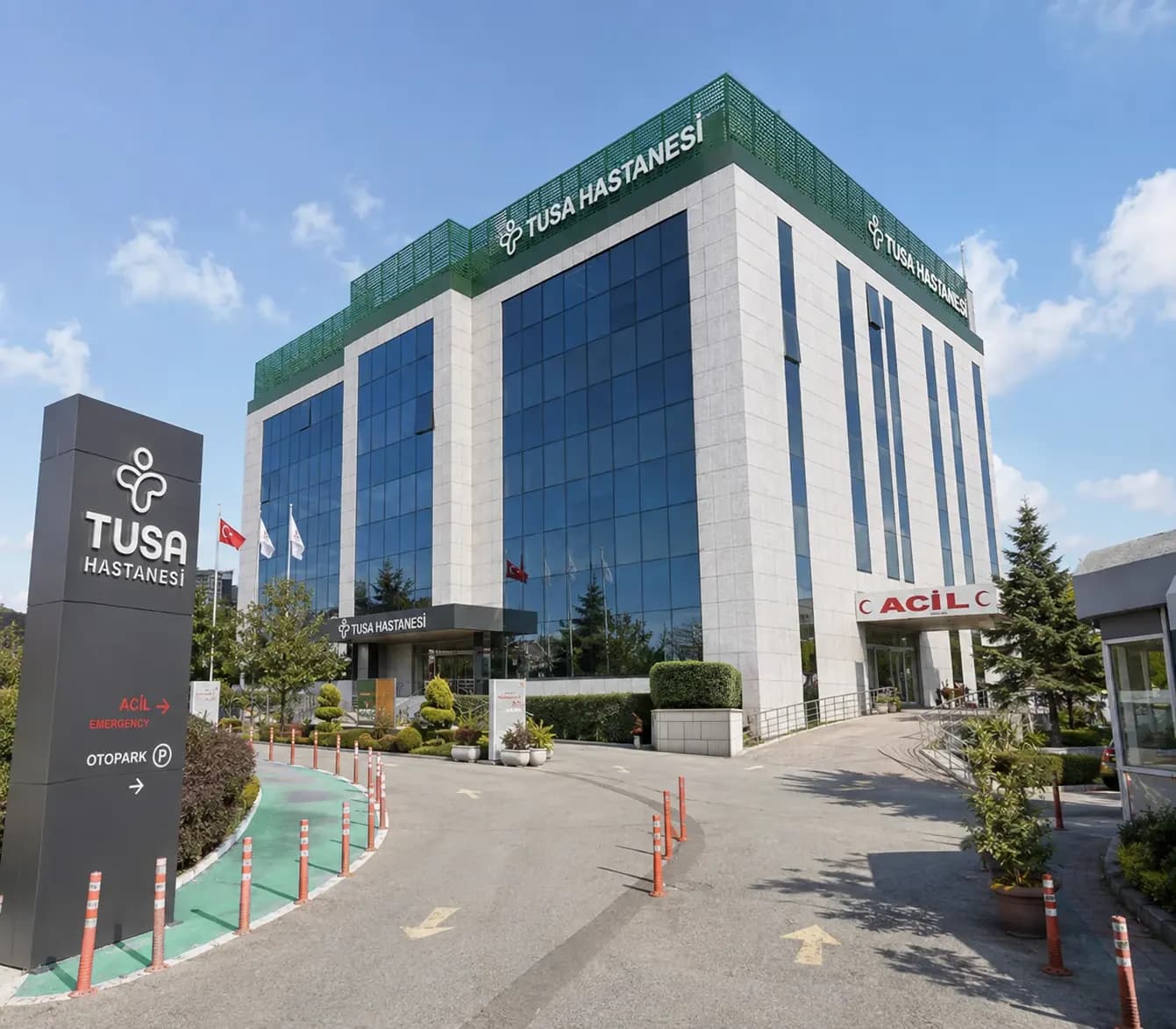 TUSA Hastanesi binası ve ana girişi — Aydıntepe Mah. Güzin Sok. No: 6, Tuzla / İstanbul